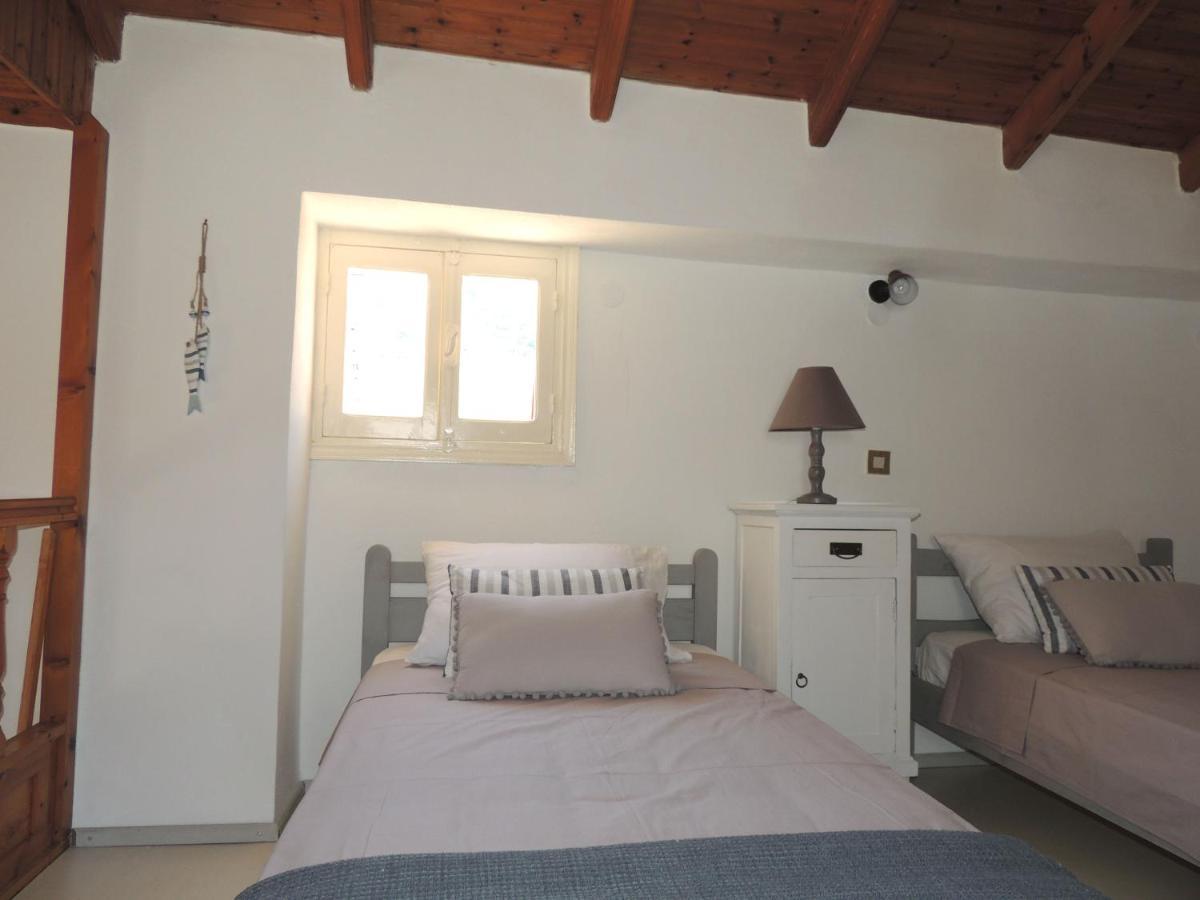 Aloustina'S House Villa Simi Dış mekan fotoğraf